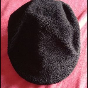 Black flock cap. Small. Kangol.